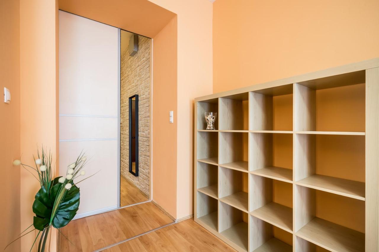 Central Premier Apartment Budapest Exteriör bild