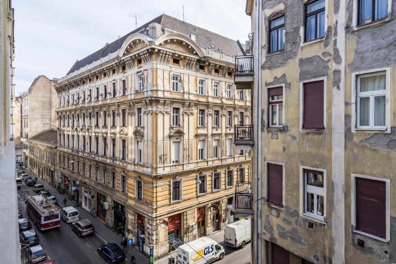 Central Premier Apartment Budapest Exteriör bild